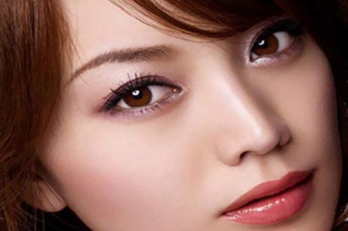南京做完開眼角手術(shù)之后多久能拆線呢？