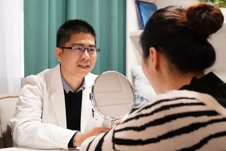 割雙眼皮的 3個(gè)常見(jiàn)誤區(qū),泉州美萊告訴你較靠譜的