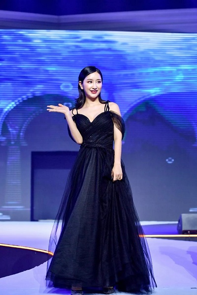 上海美萊受邀出席“ALLURA傲胸女王盛典”，獲“2019年度傲諾拉鉑金醫(yī)療機(jī)構(gòu)”稱號(hào)