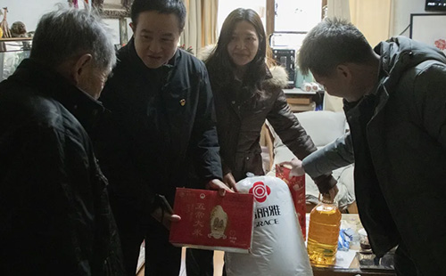 上海美萊黨支部開展聯(lián)建關(guān)愛活動，新春送暖情滿曹家堰！
